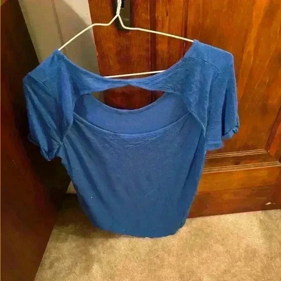 Blue shirt so, size S - Picture 2 of 3